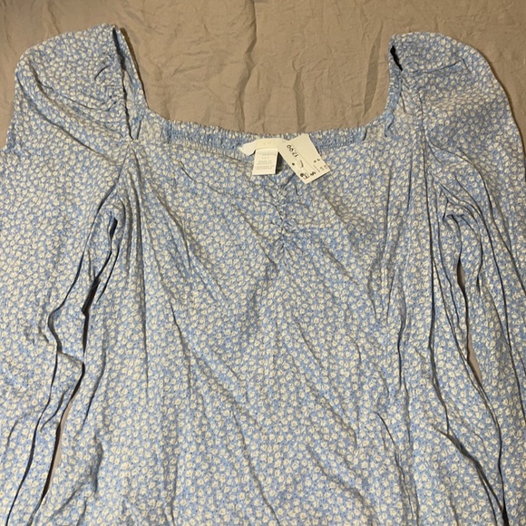 Top - Picture 2 of 5